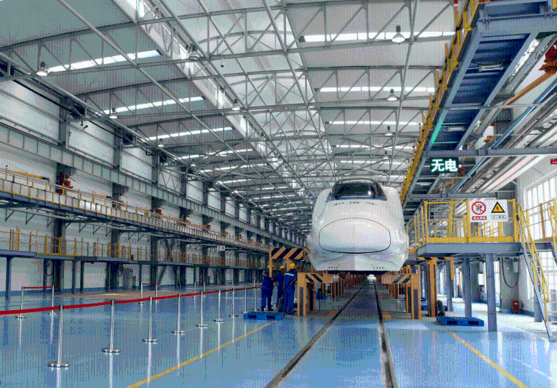 上海动车基地作业平台轨道桥