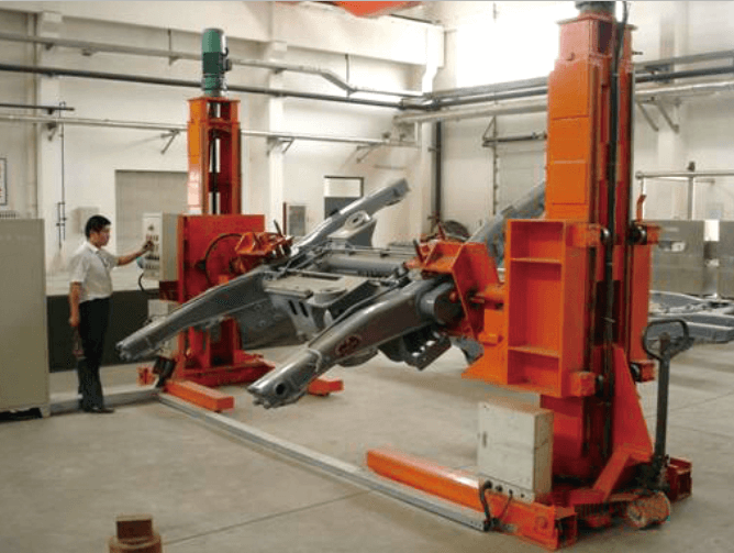 5转向架构架翻转设备